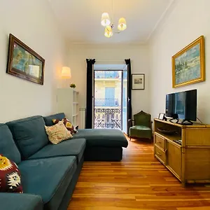 https://beach-side-apartment.basquecountryhotels.org